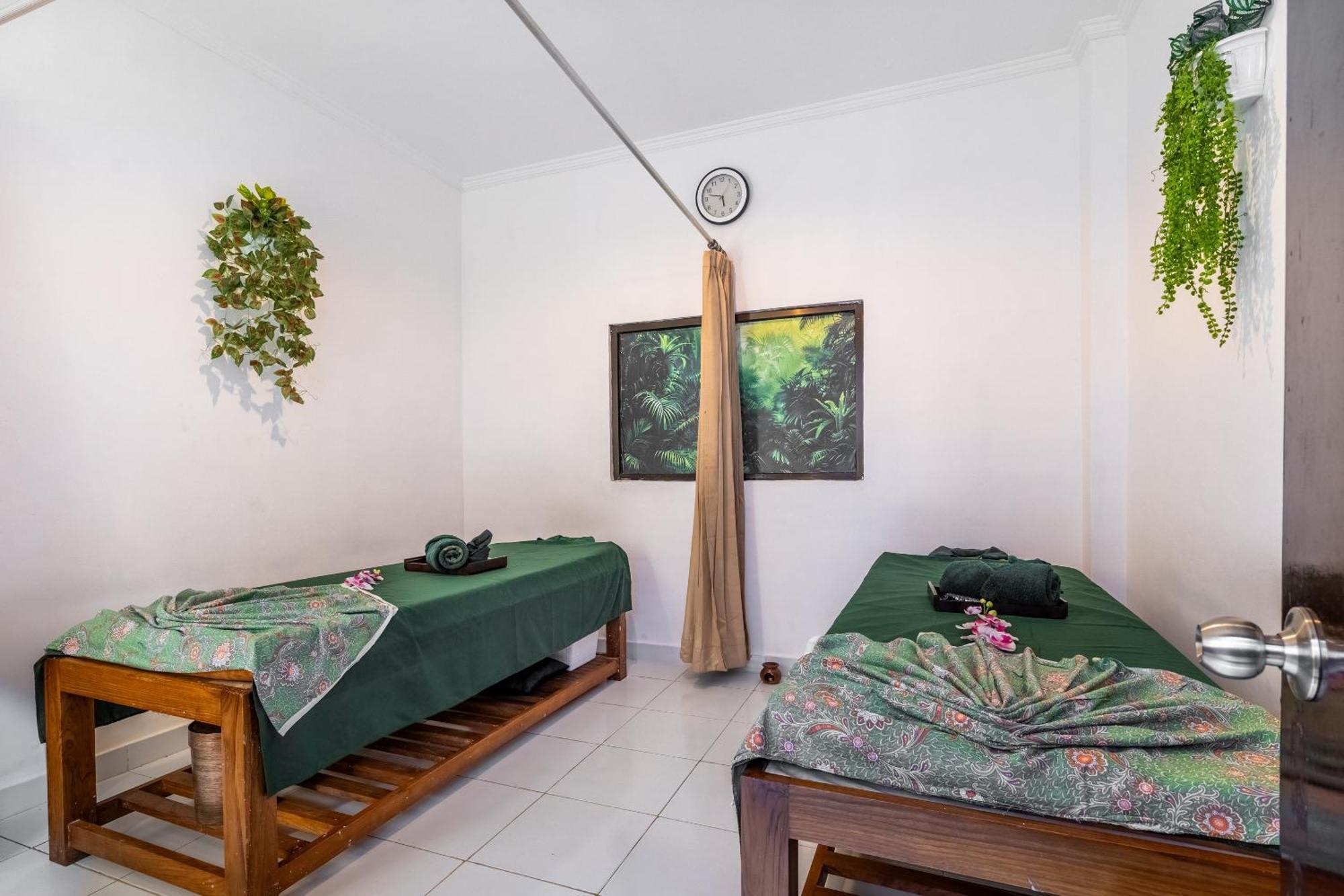 Tempat Tidur & Sarapan Standart Sanur (Bali)